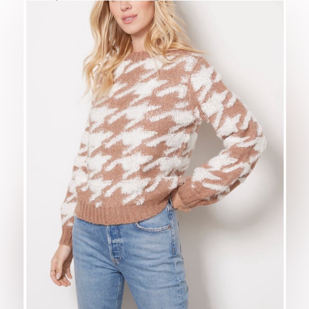 NWT Line & Dot Women's Houndstooth Plush Brown
Crewneck Sweater Revolve - Picture 2 of 15